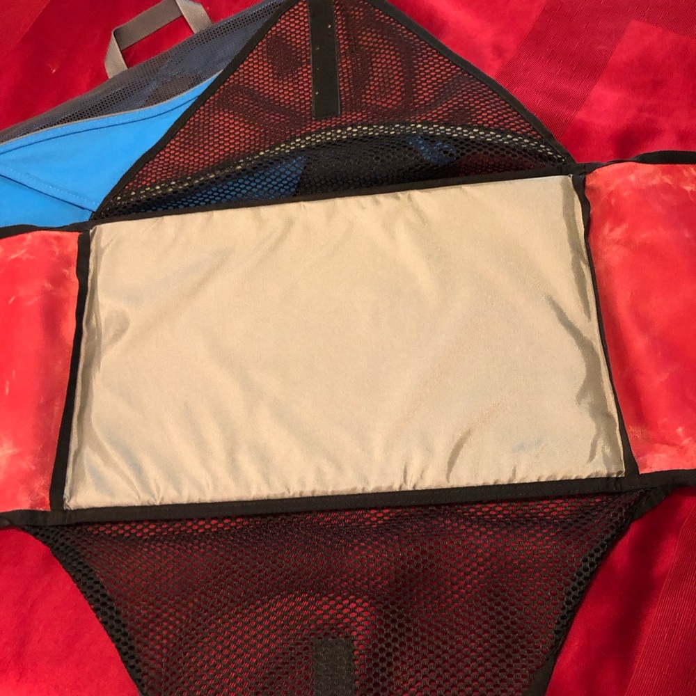 Eagle Creek Red Mesh Packing Cube Organizer - Travel Storage - Picture 4 of 8